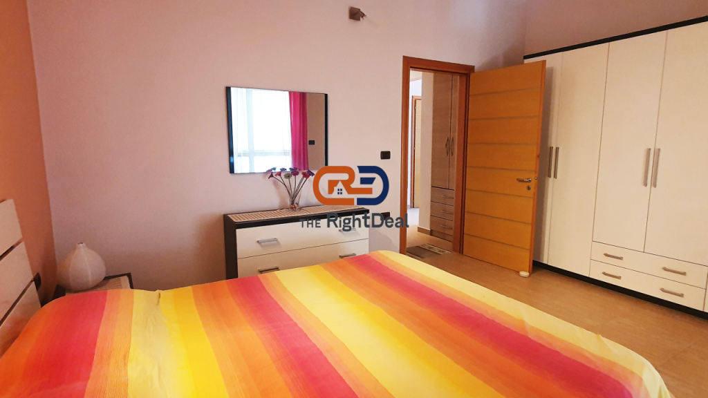 Te Kodra E Diellit,Shitet Vile Kater Kateshe Me Lokacion Perfekt!!