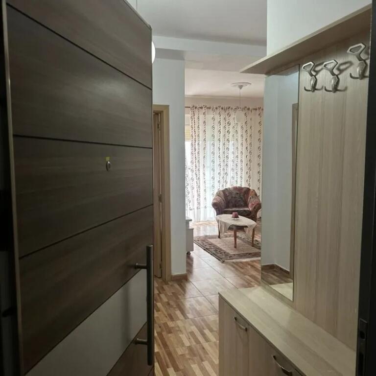 Qera , Apartament 1+1, Yzberisht, 500  euro/muaj