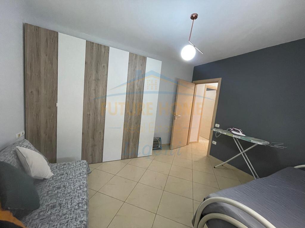 Qera, Apartament 2+1+2+Post Parkimi, Kopshti Botanik, Tiranë