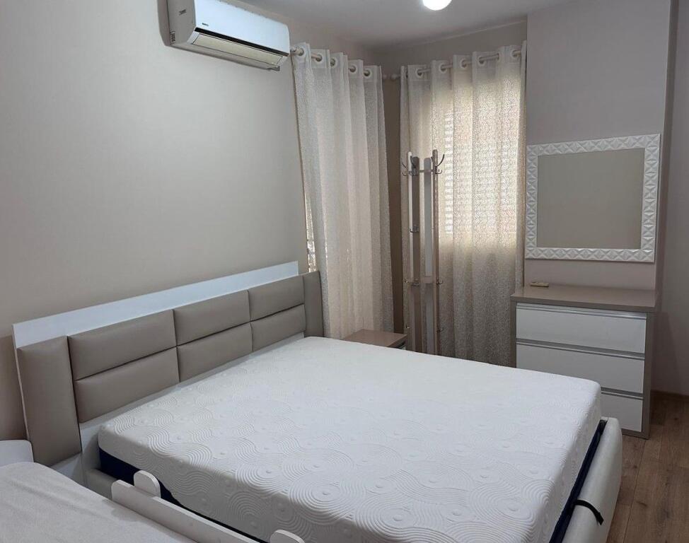 apartament 1+1 me qira ne Yzberisht