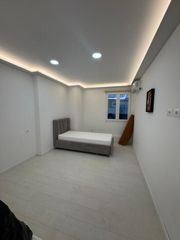 Jepet apartament me qera 2+1