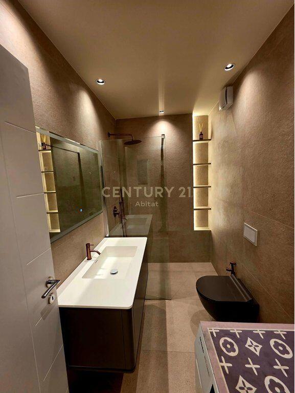 QIRA | Apartament 3+1 – Kompleksi Olimpik, Rruga e Kosovarëve