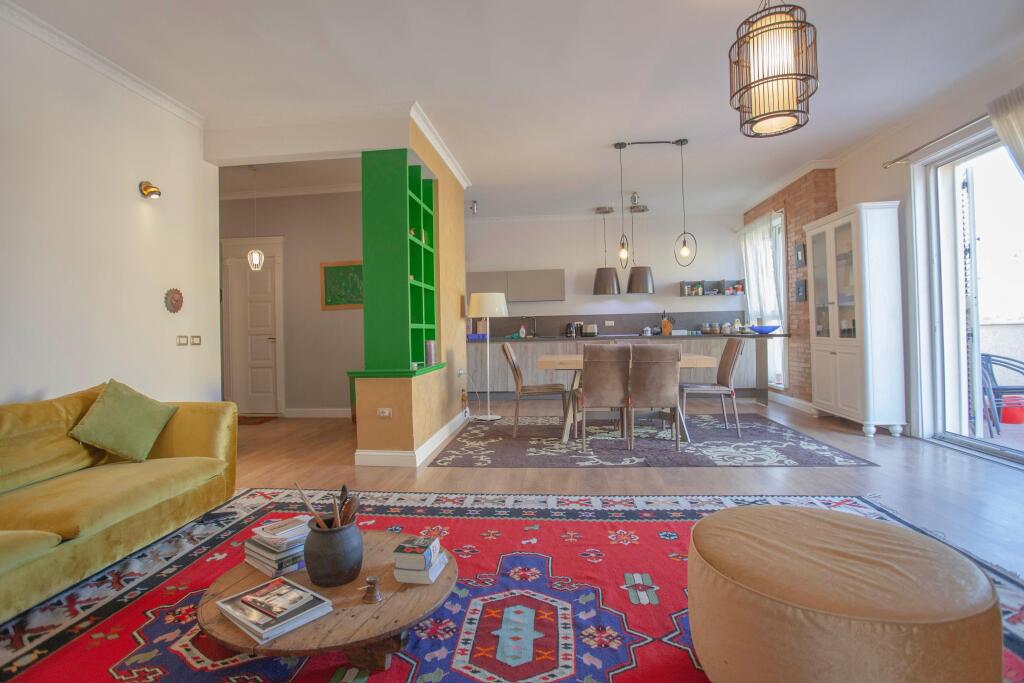 Kopshti Zoologjik, Apartament per Qira!