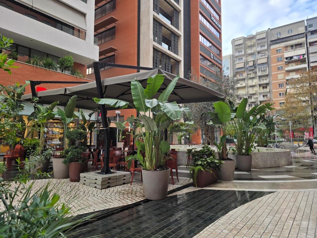 Zyrë - Për Qira - Kompleksi Delijorgji, Tiranë