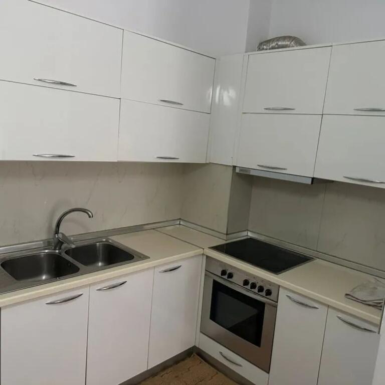 Qera , Apartament 1+1, Yzberisht, 500  euro/muaj