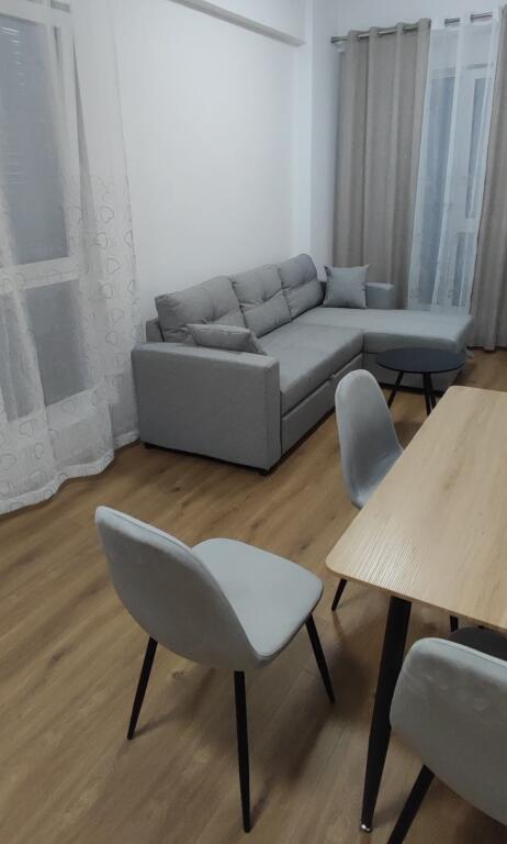 Fresk, jepet me qera apartament 1+1!