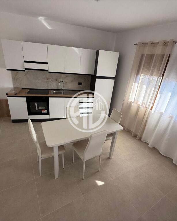 Apartament me Qira