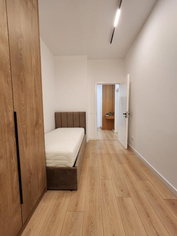 🏢 Jepet me Qira Apartament 2+1 – Qendër, pranë 15-Katëshit