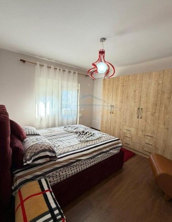 Shitet, Apartament 1+1, Ambasada Amerikane, Rruga e Elbasanit, Tiranë