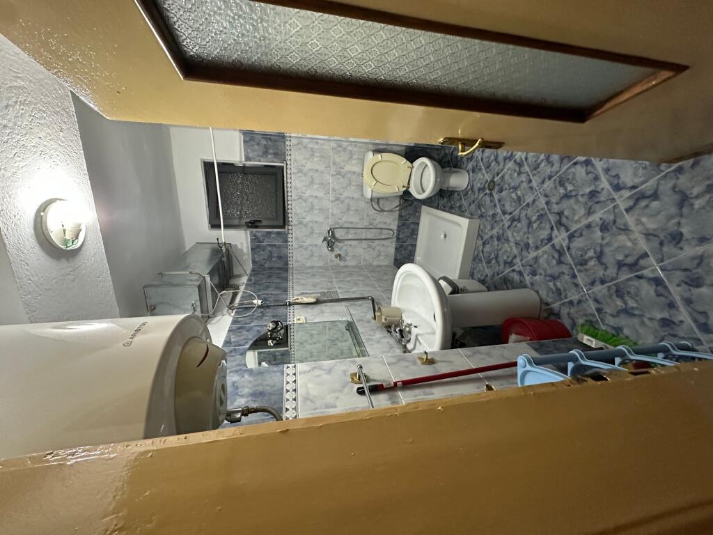 JEPET ME QERA 1+1 NE QENDER