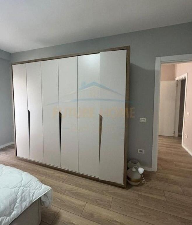 Qera, Apartament 2+1 tek Thesari, Fresk