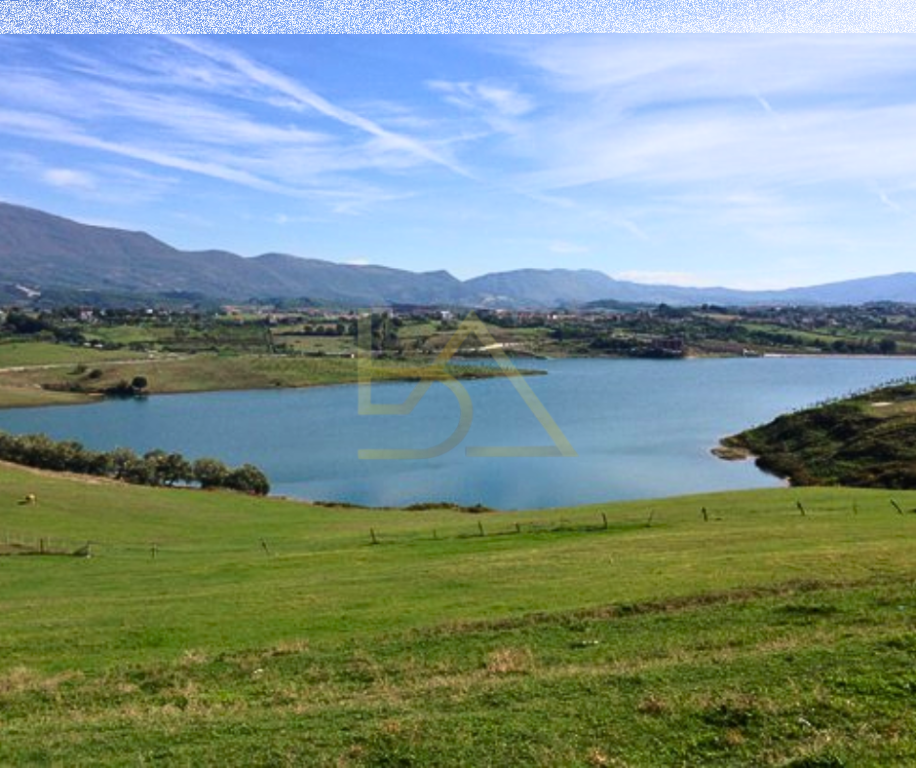 Shiten Vila – Liqeni i Farkës, Tiranë