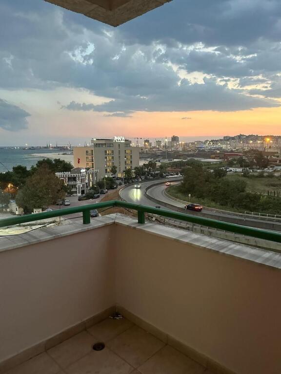 APARTAMENT ME QIRA DURRËS Plazh  FILLON NGA 300EURO