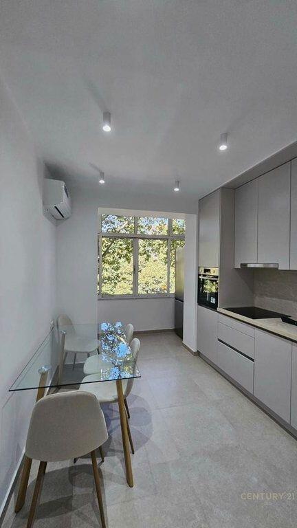 Apartament 1+1 prane Qendres se Tiranes!