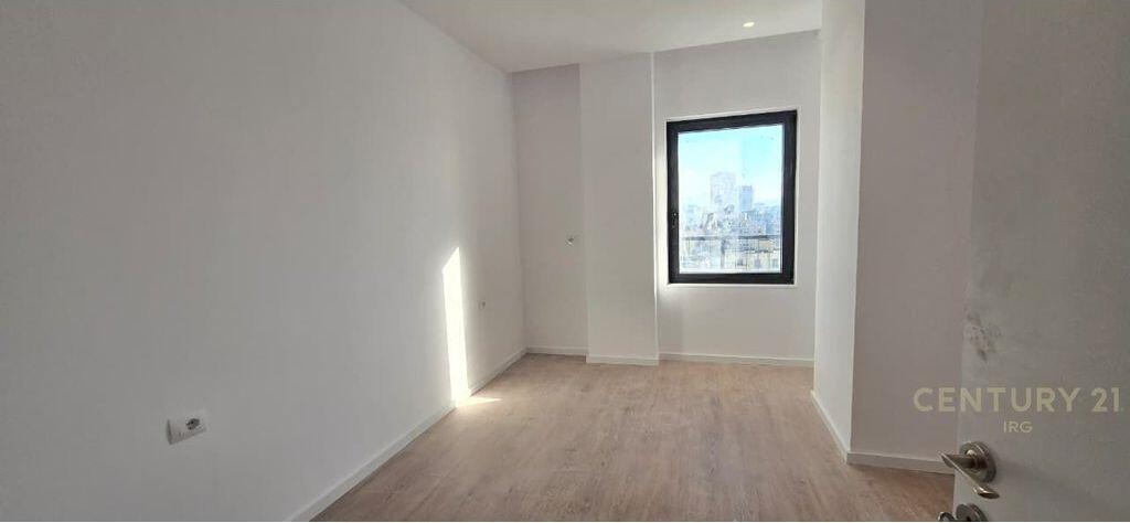 Barrikadave Street, Apartment 1+1 Empty + Parking Spot! 800 € /Month Total Area  76m2