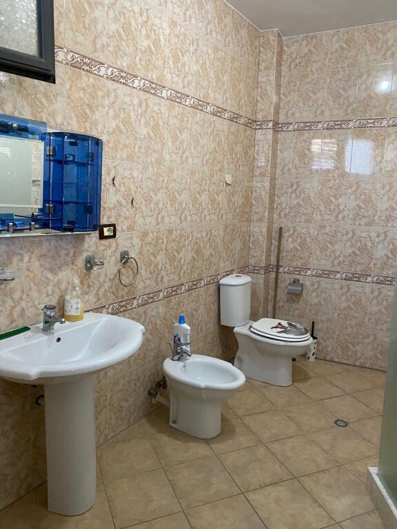 🏢 Business Premises for Rent – 180 m²  📍 Near the Faculty of Economics