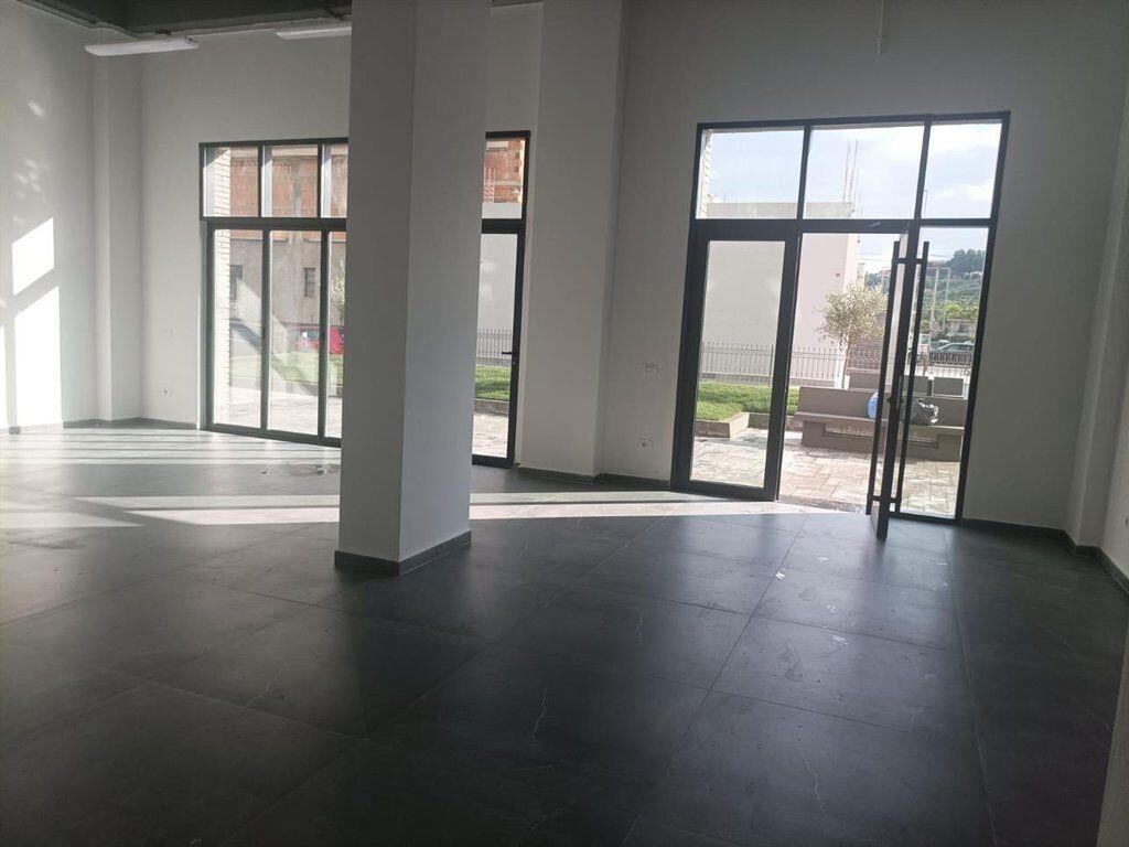 ASTIR, AMBIENT KOMERCIAL NË SHITJE ! 354,000 €