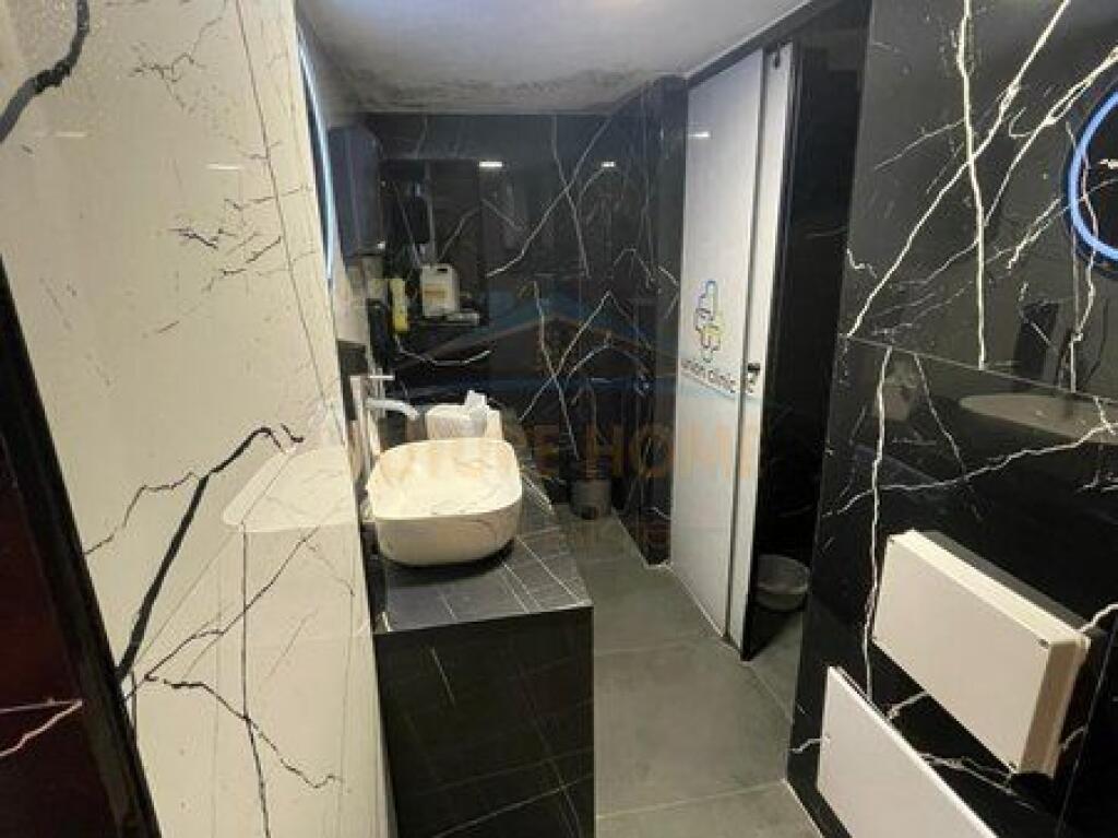 Vendita, Locale Commerciale, Via di Durazzo, Tirana