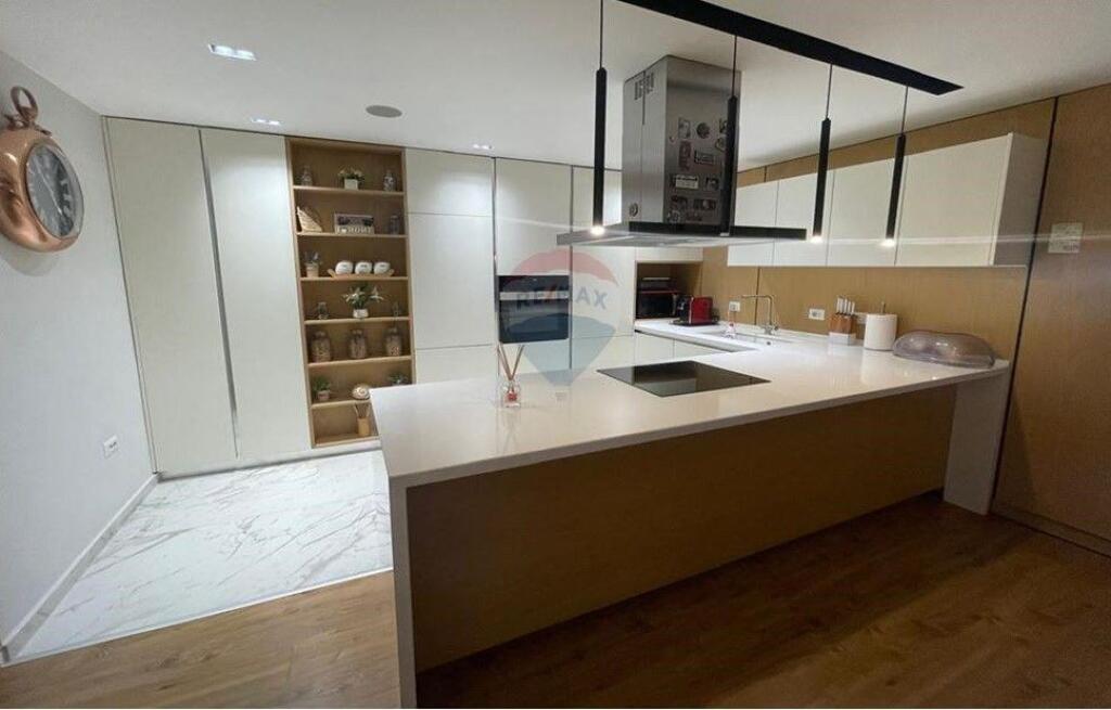 Apartment - For Sale - Medar Shtylla Street, Paris Commune, Tirana ID: 530361001-925