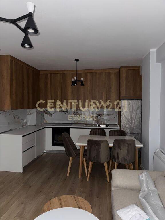 Oasis Residence – Apartament 2+1 me Post Parkimi për Qira