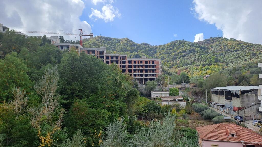 Apartament 1+1 - Liqeni I Thatë