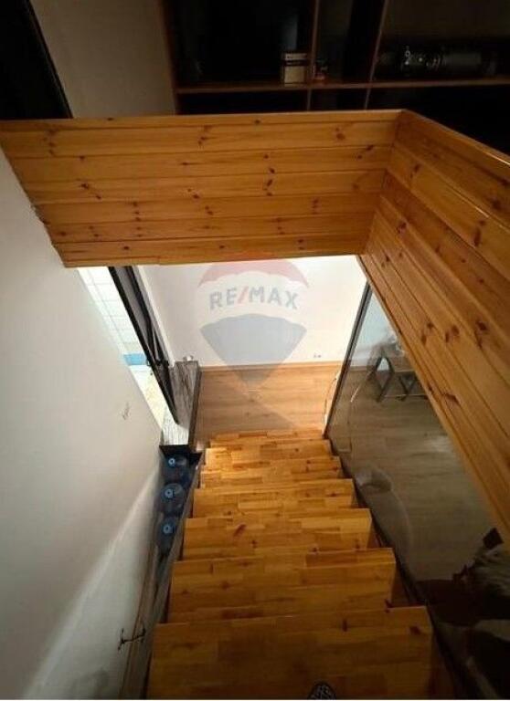 Dyqan - Për Shitje - Tregu Elektrik I Ri, Tiranë ID: 530471003-427