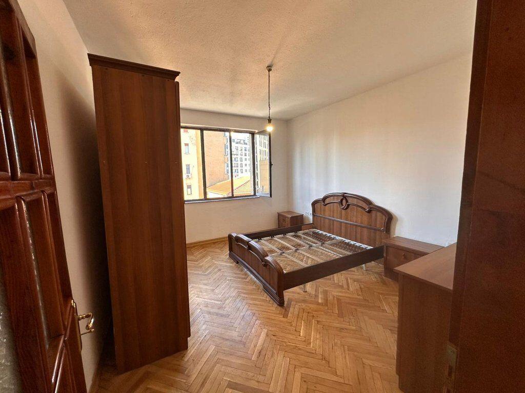 OFFICE SPACE FOR RENT ON BARRIKADAVE STREET! 650 € /Month Total Area 91m2