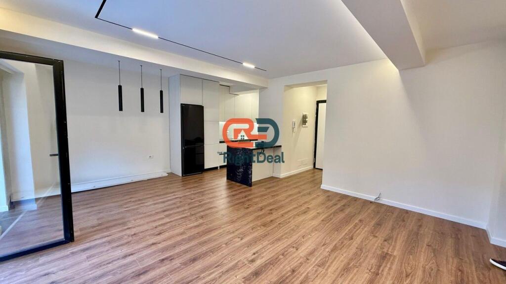 Tek Rezidenca Kodra E Diellit, Shitet Super Apartament 3+1+2+Verande, I Investuar !