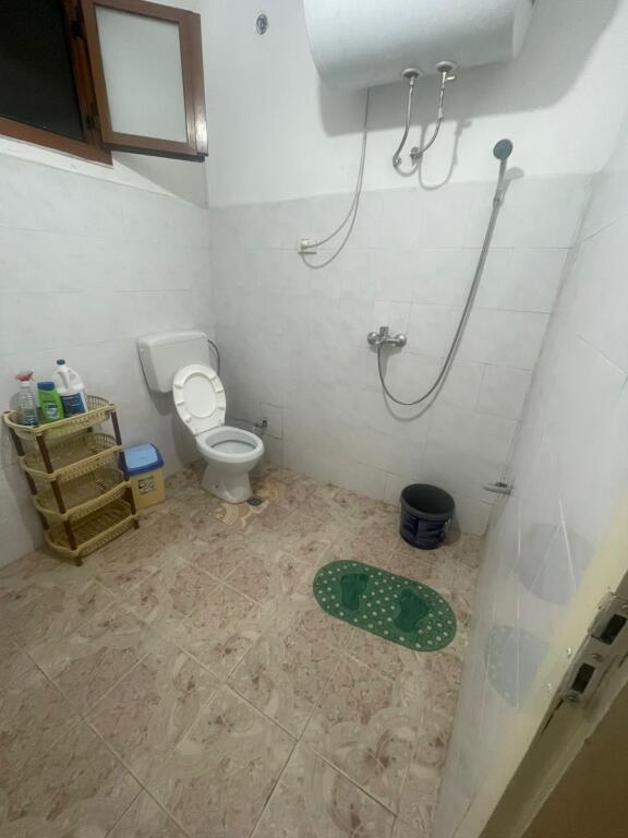 Affittasi 1+1 a Jordan Misja, 300 Euro