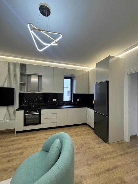 Shitet Apartament 1+1 te Kompleksi Arlis, Farmacia 10