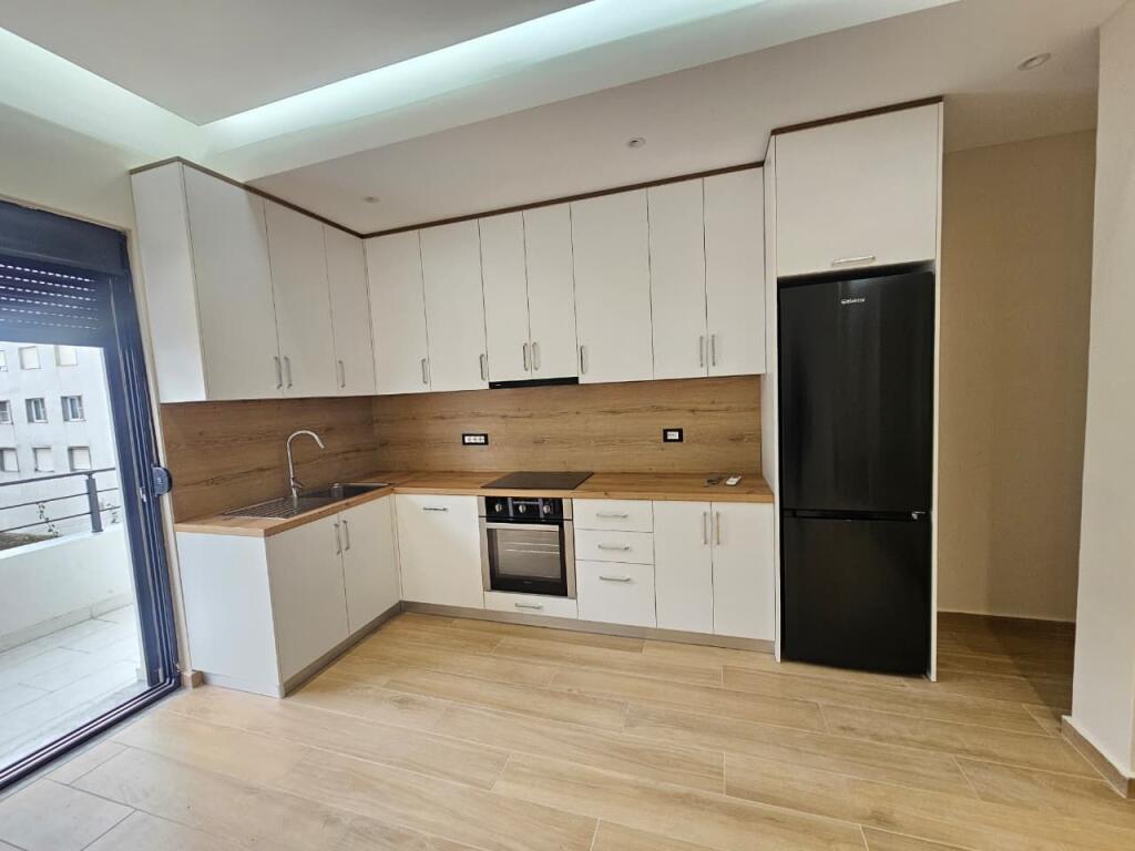 JEPET ME QERA SUPER APARTAMENT 1+1 NE KENETE DURRES