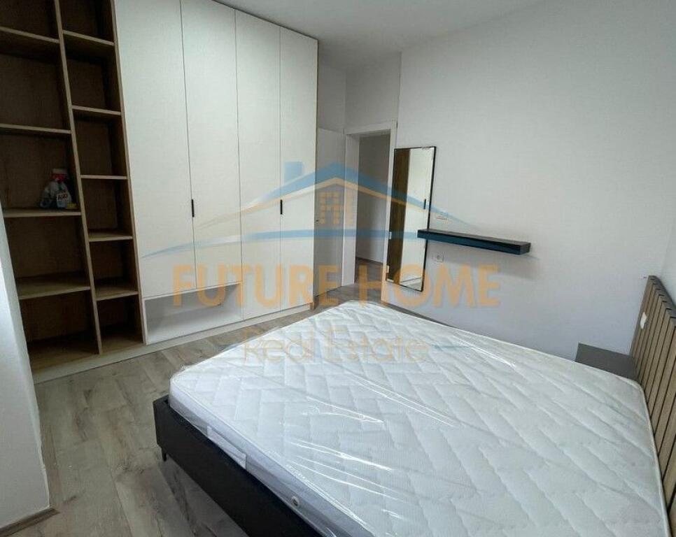 Qira, Apartament 1+1, Myslym Shyr