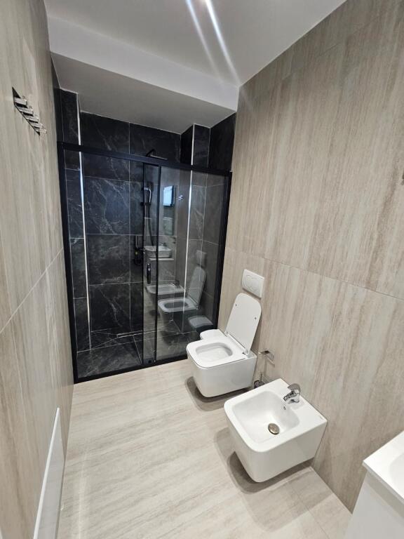 JEPET ME QERA SUPER APARTAMENT 1+1 NE KENETE DURRES