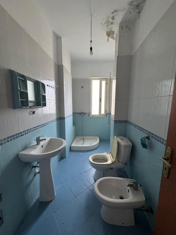 Shitet Apartament 1+1+Verand Okazion