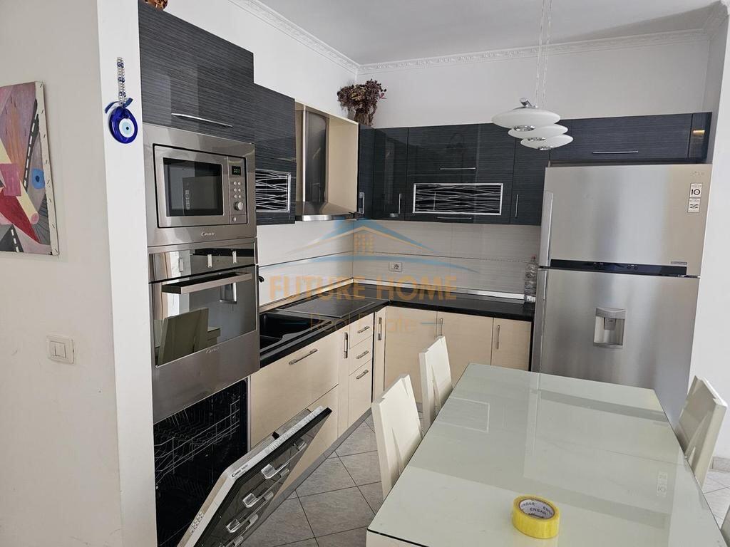 SHITET,APARTAMENT 2+1,NE FRESK, Tirane
