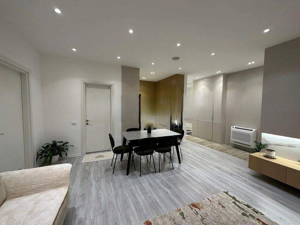 AFFITTIAMO APPARTAMENTO 2+1+2 VICINO A SELVIS! 850 € /Mese