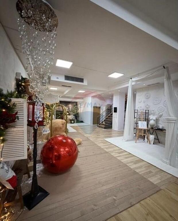 Dyqan - Për Shitje - Tregu Elektrik I Ri, Tiranë ID: 530471003-427