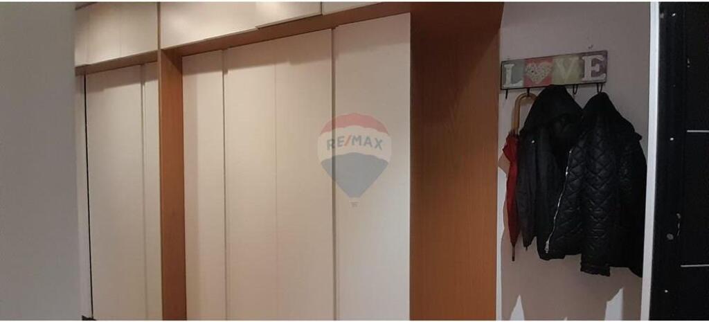 Shitet apartament 2+1 te Qyteti Studenti!