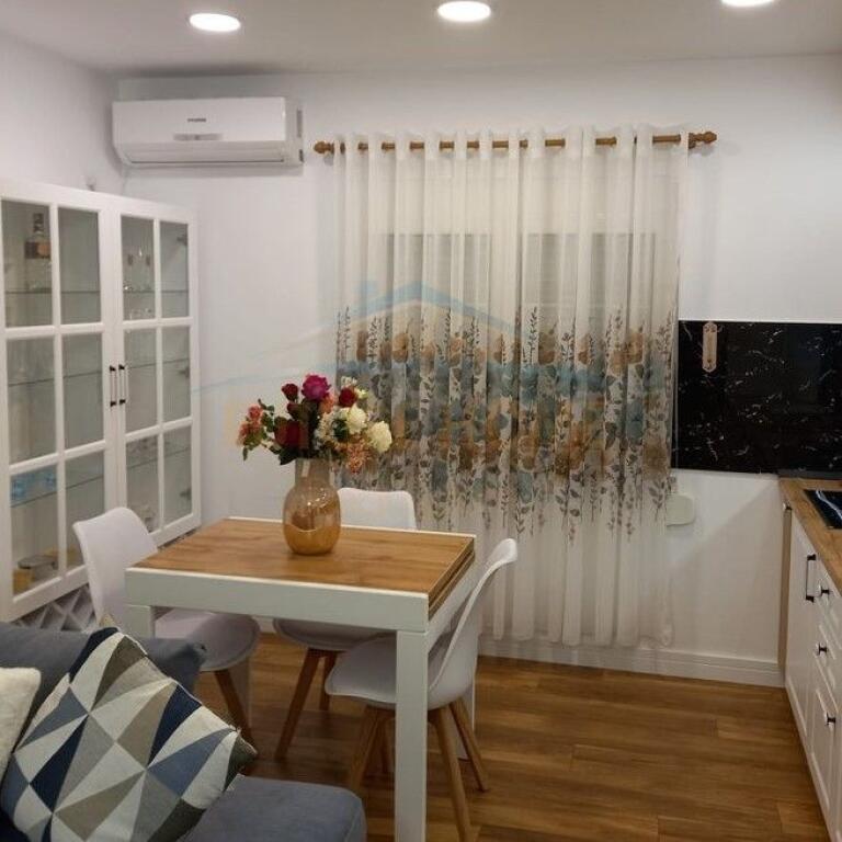 Qera, Apartament 1+1, Stadiumi Dinamo
