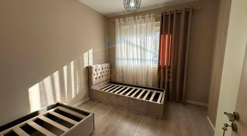 Shitet , Apartament 2+1 Unaza e Re ,Tirane