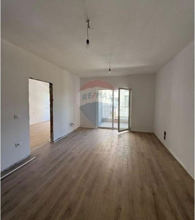 Apartament - Për Shitje - Rruga Dritan Hoxha, Tiranë (530491003-402)