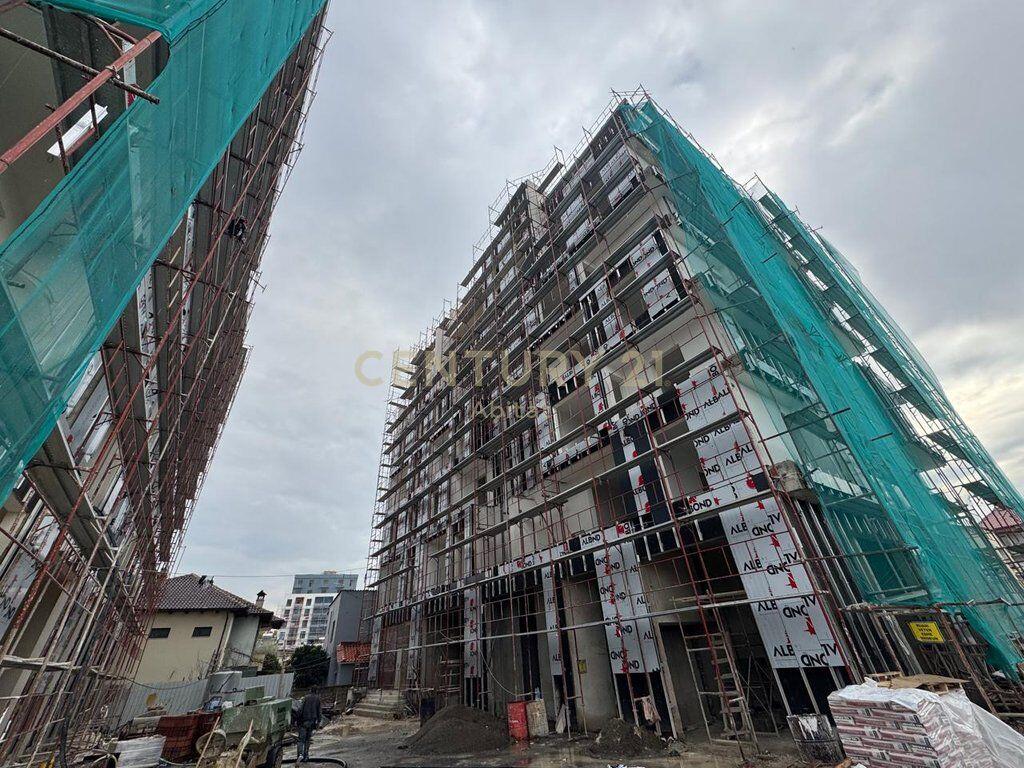 Shitet Apartament 1+1 te Ish parku