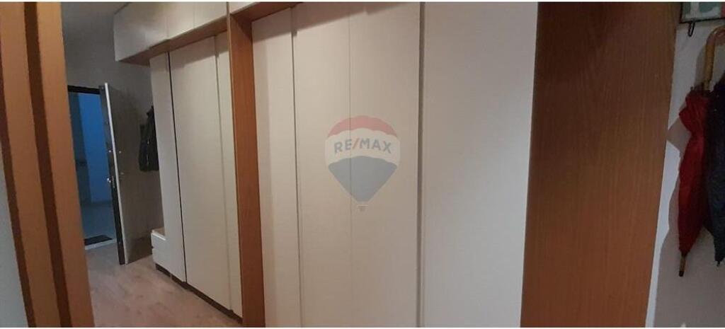 Shitet apartament 2+1 te Qyteti Studenti!