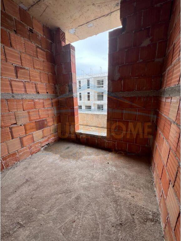 Shitet, Apartament 2+1+Post Parkimi, Univers City, Tiranë.