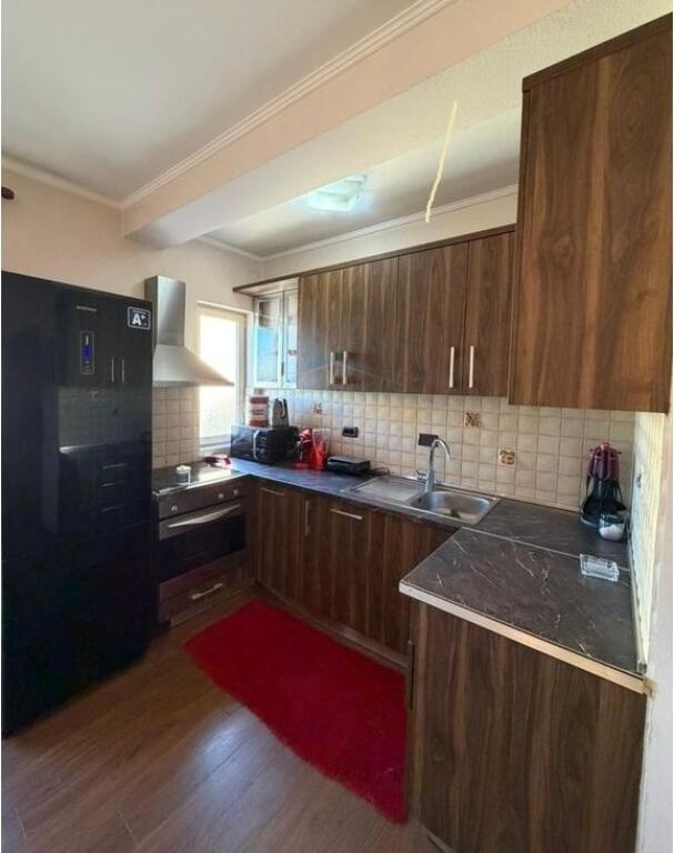 SHITET APARTAMENT 1+1 TEK AMBASADA AMERIKANE, RRUGA ELBASANIT