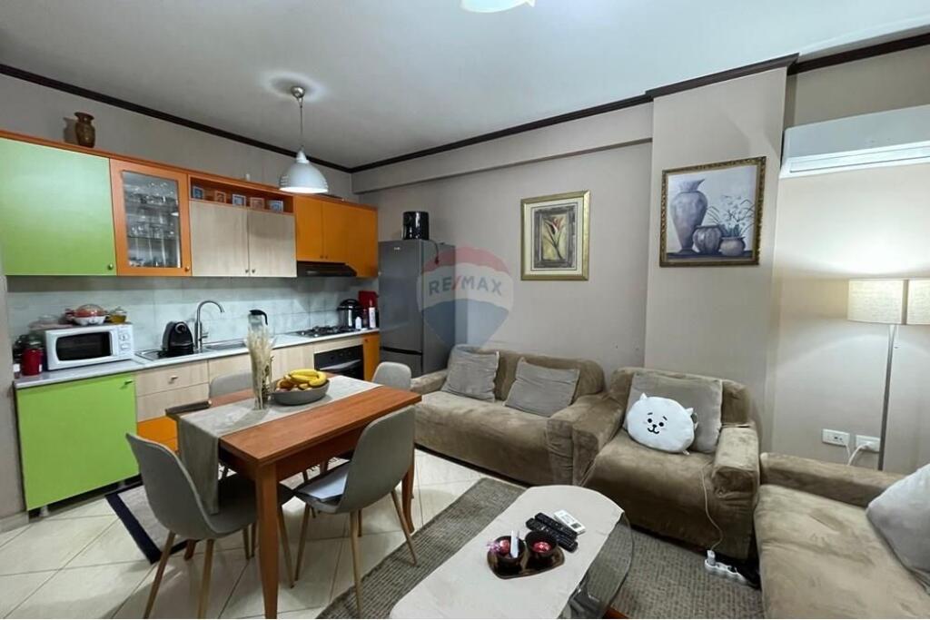 Ekskluzive Shitet Apartament 2+1+2 Qendra Kristal