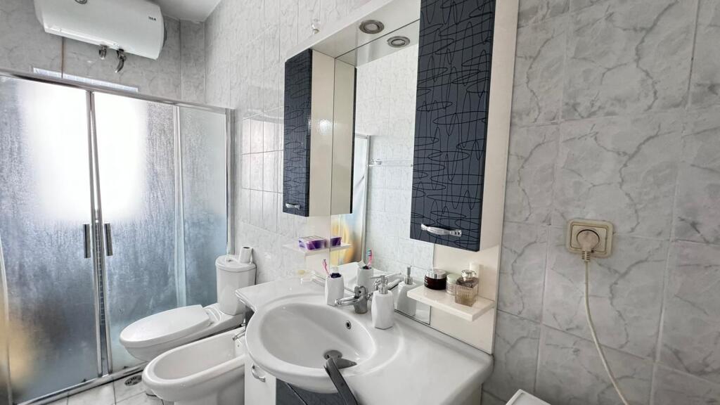 3+1 apartment for rent on Bardhyl Street!