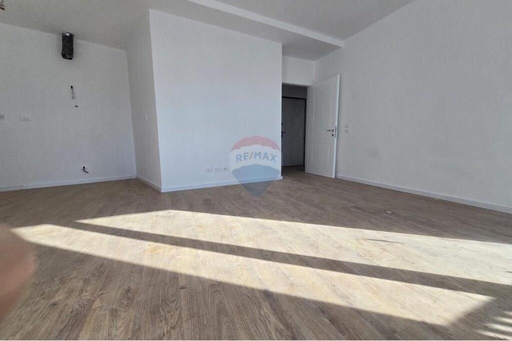 ZYRE PER QIRA TEK LAKE VIEW !