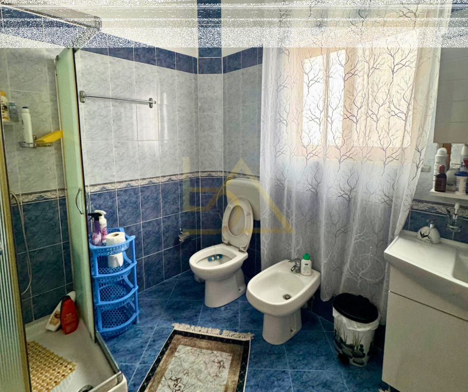 Shitet Vila – Vorë, Tiranë