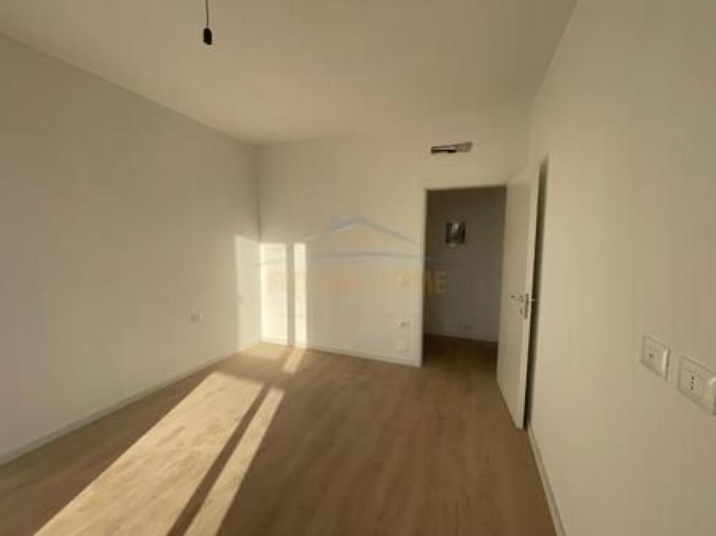 Shitet, Apartament 1+1+ Post parkimi, Platinum Residence, Bulevardi i Ri, Tiranë